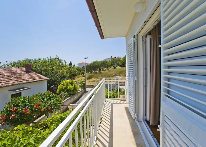 Apartments Oliva