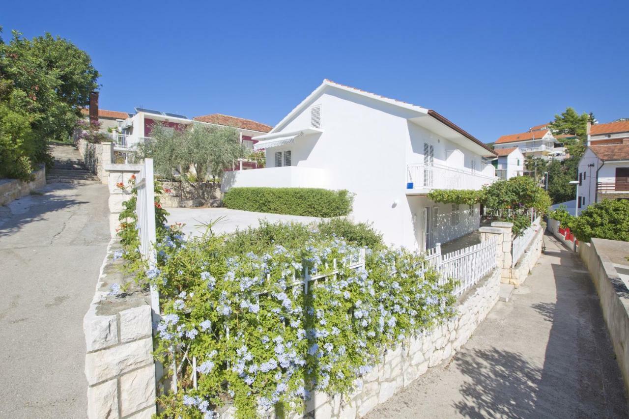 Apartment Oliva *